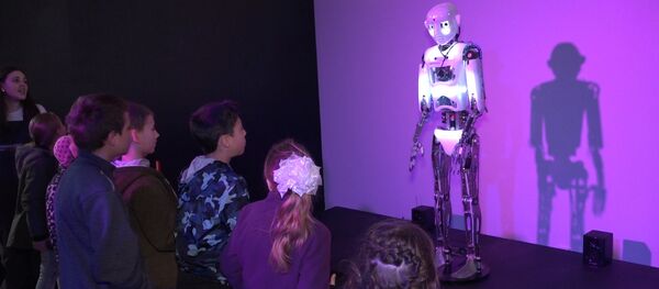 Sputnik подарил сказку детям сиротам из интерната Sputnik подарил сказку детям сиротам из интерната - Sputnik Молдова