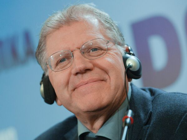 Роберт Земекис уверен, что как минимум половина из того, что было предсказано в фильме Назад в будущее – 2, – сбылось. Роберт Земекис уверен, что как минимум половина из того, что было предсказано в фильме Назад в будущее – 2, – сбылось. - Sputnik Молдова