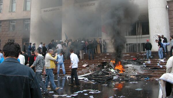 Беспорядки у парламента-3.Кишинев, события 7 апреля 2009 года. - Sputnik Молдова