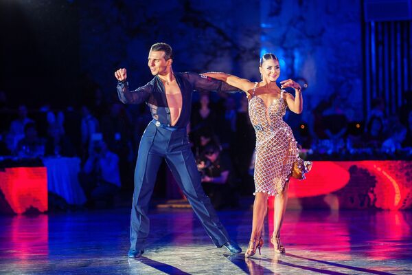 Dorin Frecăuțanu și Marina Sergheeva: Pe dansatori greutățile îi fac fericiți - Sputnik Moldova