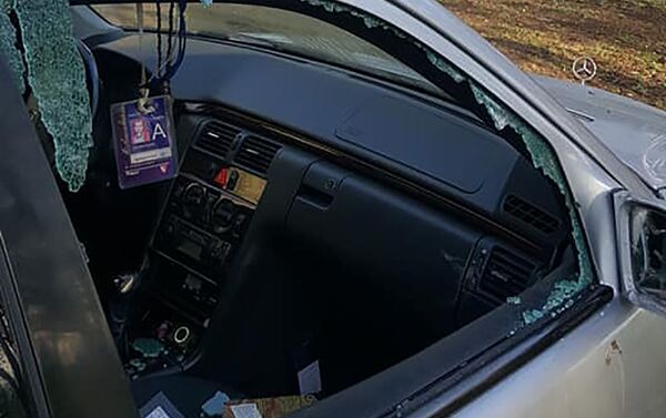 Хулиганы разбили несколько автомобилей, в том числе, машину молдавской певицы Кристины Скарлат - Sputnik Молдова