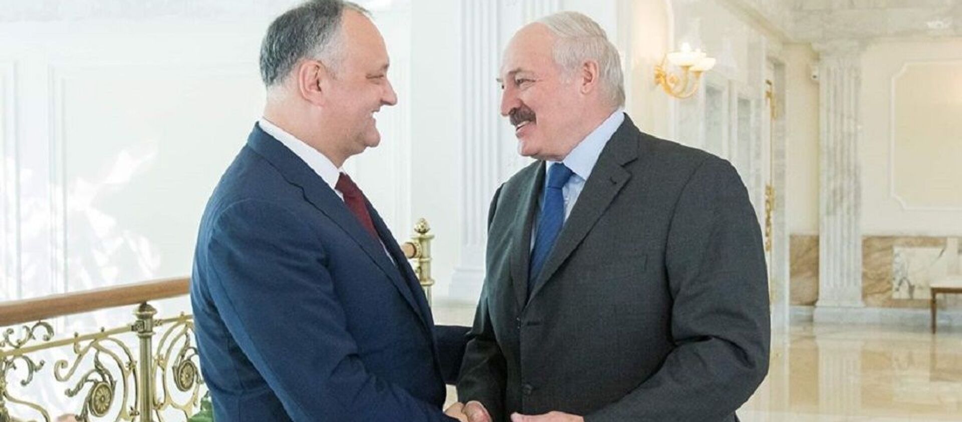 Президент Молдовы Игорь Додон и лидер Республики Беларусь Александр Лукашенко - Sputnik Молдова, 1920, 07.05.2021