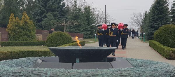 Церемония перезахоронения останков 35 солдат Красной армии на Шерпенском плацдарме Церемония перезахоронения останков 35 солдат Красной армии на Шерпенском плацдарме - Sputnik Moldova