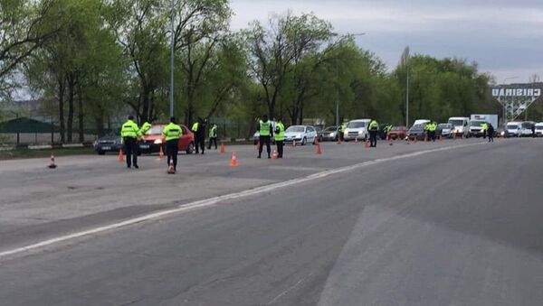 Полиция проверяет водителей на въезде в Кишинев - Sputnik Молдова