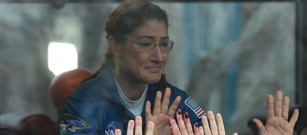 Старт пилотируемого корабля Союз МС-12 - Sputnik Молдова