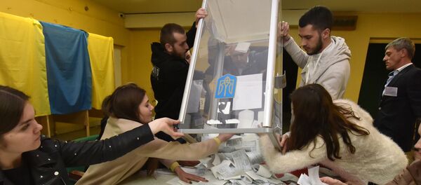 Подсчёт голосов после второго тура выборов президента Украины Подсчёт голосов после второго тура выборов президента Украины - Sputnik Молдова