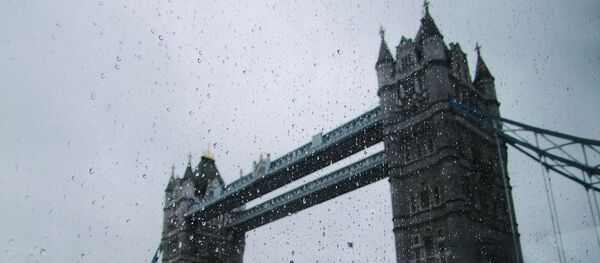 Ploi în Londra - Sputnik Moldova-România