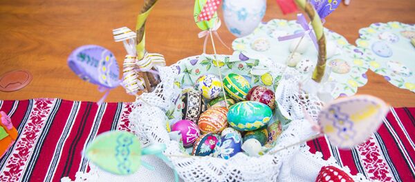 Pictură pe ouăle de Paște - Masterclass în redacția Sputnik Moldova - Sputnik Moldova