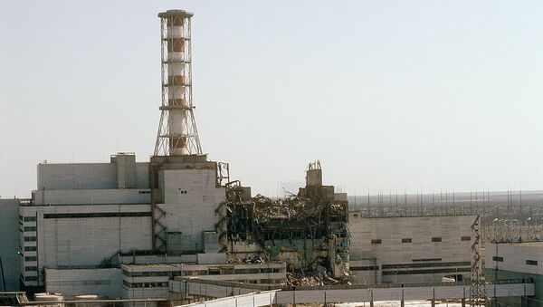  Вид на Чернобыльскую АЭС со стороны четвертого реактора, 1986 год - Sputnik Молдова