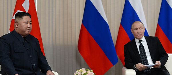 Президент РФ В. Путин встретился с лидером КНДР Ким Чен Ыном - Sputnik Moldova-România