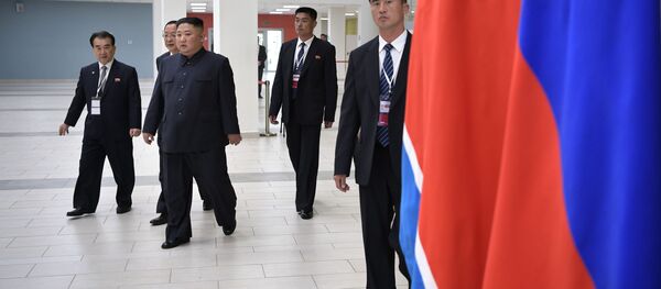 Лидер КНДР Ким Чен Ын в кампусе ДВФУ на острове Русский - Sputnik Молдова