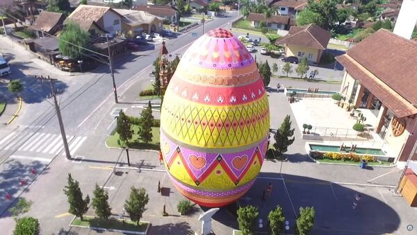 Крупнейшее украшенное пасхальное яйцо - Guinness World Records - Sputnik Молдова