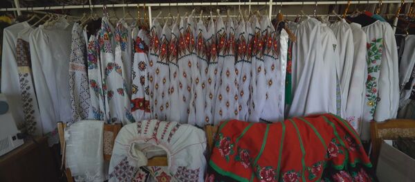 Сокровища костюмерной ансамбля Жок - Sputnik Молдова