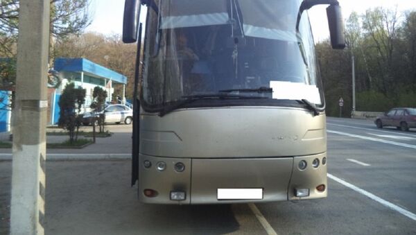 Столкновение автобуса Бова и автомобиля Лада Калина - Sputnik Молдова