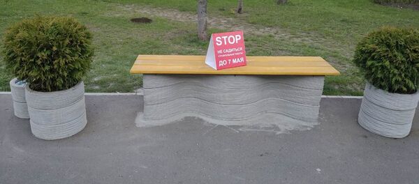 Кишинев, новые скамейки в парках - Sputnik Молдова