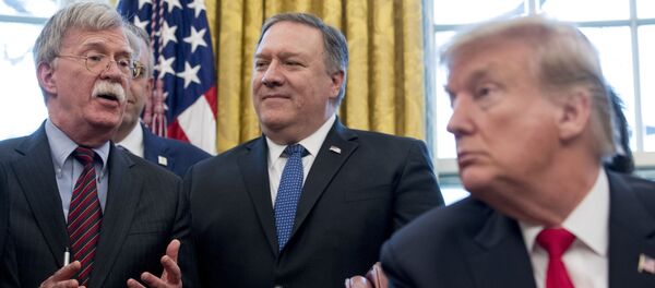 John Bolton, Mike Pompeo, and President Donald Trump - Sputnik Moldova-România