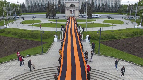 Георгиевская ленточка в Молдове: носить нельзя запретить - Sputnik Молдова