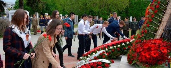 Depunere de flori la București de 8 mai - Sputnik Moldova-România