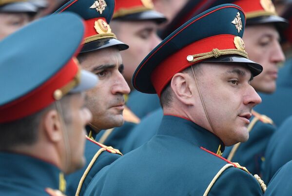 Ofițeri de la Academia Militară „M. V. Frunze” la parada militară din Piața Roșie consacrată aniversării a 74-a a Victoriei în Marele Război pentru Apărarea Patriei - Sputnik Moldova