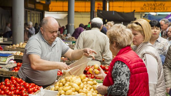 Oamenii la piață  - Sputnik Moldova