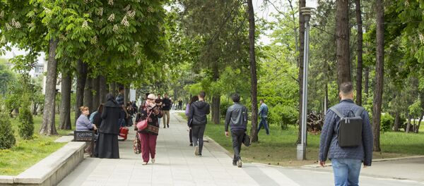 Люди в городе - Sputnik Moldova