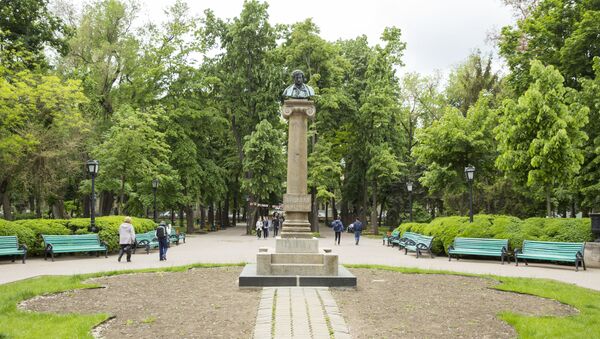 Памятник Пушкину в Кишиневе - Sputnik Moldova
