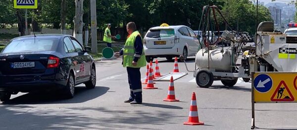 Нанесение дорожной разметки в Кишиневе - Sputnik Moldova