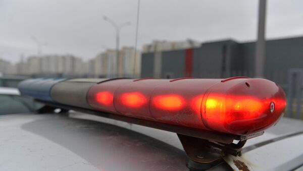 Lumini intermitente pe o mașină a poliției rutiere - Sputnik Moldova