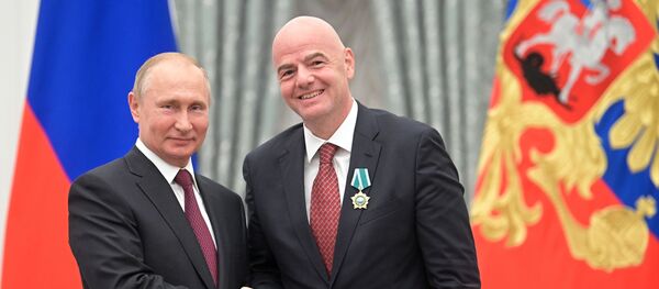 Vladimir Purin și Gianni Infantino - Sputnik Moldova-România
