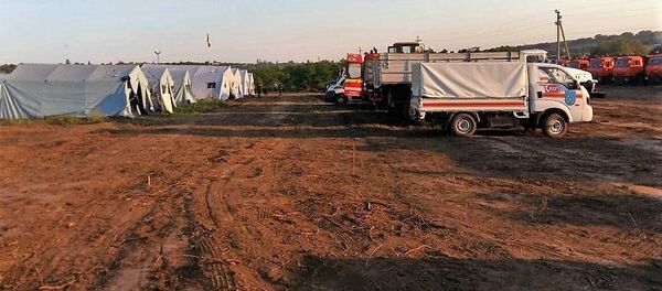 Спасатели работаю над укреплением дамбы в Штефан-Водском районе - Sputnik Молдова