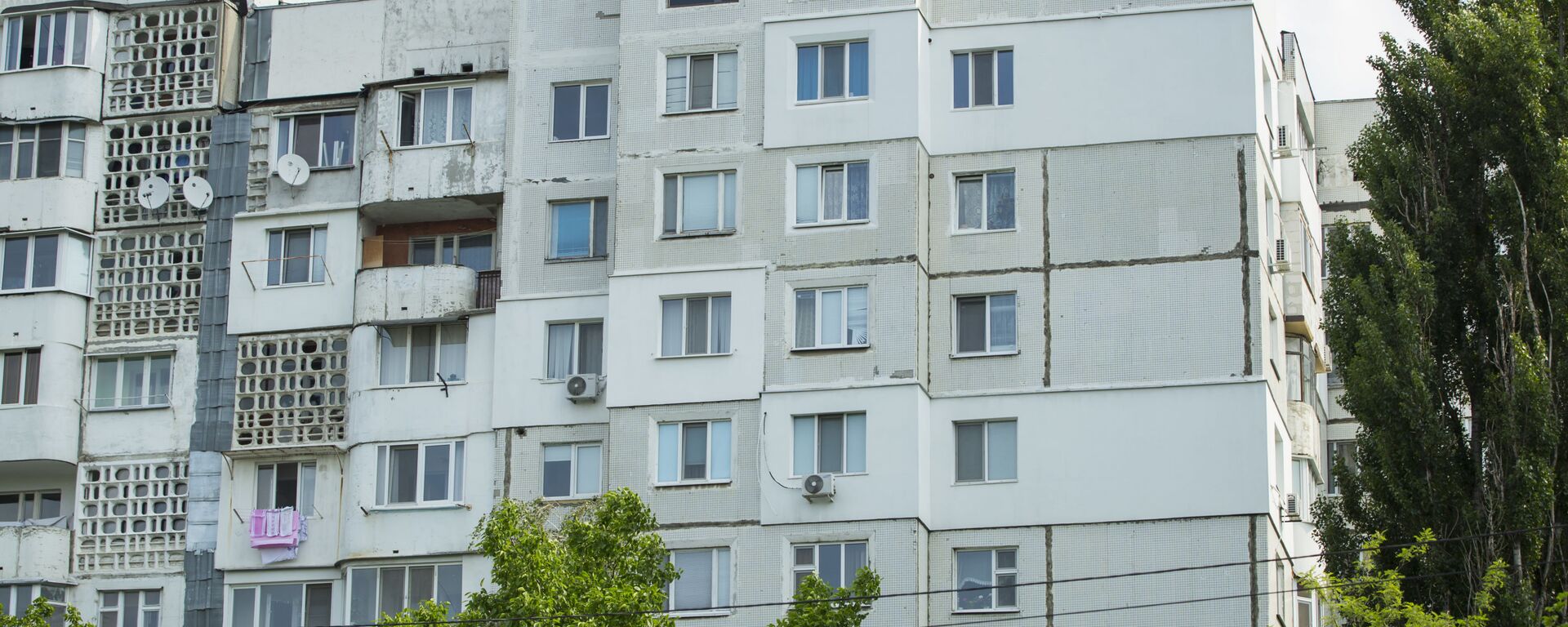 Многоэтажный жилой дом Дом квартиры жилой фонд casă apartamente bloc - Sputnik Молдова, 1920, 02.02.2026