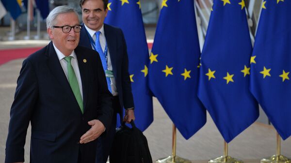 Jean-Claude Juncker în prim plan - Sputnik Moldova