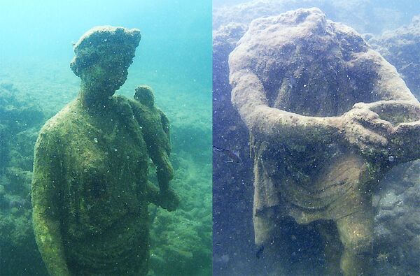Статуи в Подводном археологическом парке Байя, Италия - Sputnik Молдова