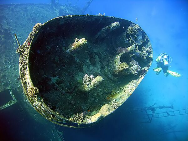 Судно Giannis D. затонувшее на рифе Риф Абу Нухас в Красном море  - Sputnik Молдова