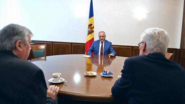 Igor Dodon, la sfat cu Mircea Snegur și Petru Lucinschi - Sputnik Moldova