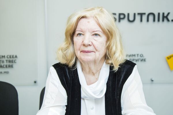 Коркина: наша газета – информатор и организатор русского движения в Молдове - Sputnik Молдова