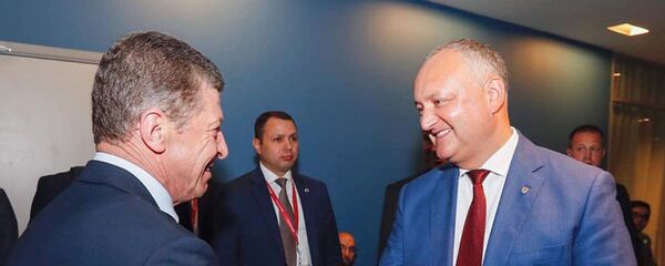 Dmitri Kozak și Igor Dodon - Sputnik Moldova-România