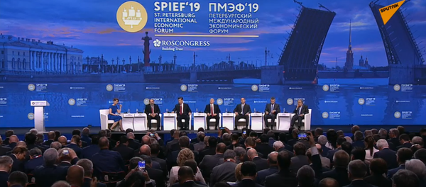 LIVE: Пленарная сессия ПМЭФ-2019 - Sputnik Молдова