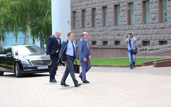 Посол России в Молдове Олег Васнецов тоже присутствовал на заседании парламента - Sputnik Молдова