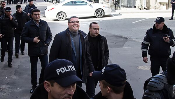 Ренато Усатого выпустили из зала суда - Sputnik Молдова