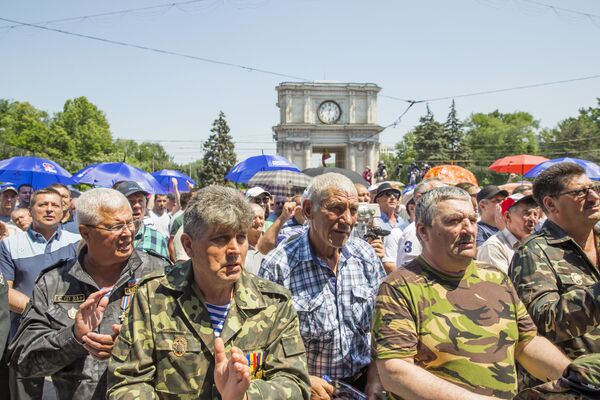 Протест на площади Великого национального собрания - Sputnik Молдова
