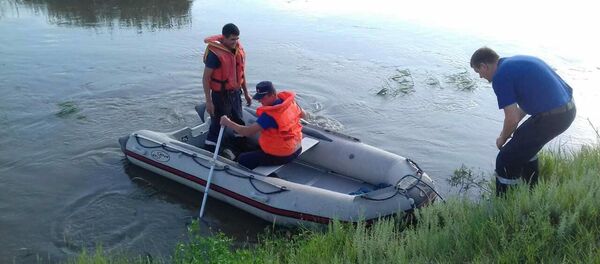 Спасатели ведут поиски утонувшей девочки  - Sputnik Молдова
