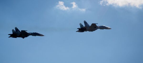 Истребитель Су-27 Истребитель Су-27 - Sputnik Молдова