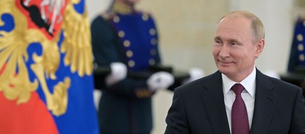 Президент РФ В. Путин вручил Госпремии в Кремле - Sputnik Молдова