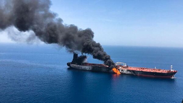 Два нефтяных танкера пострадали от взрывов в Оманском заливе - Sputnik Moldova-România