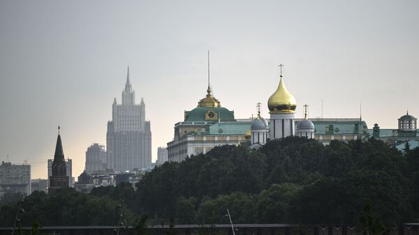 Кремль и здание МИД - Sputnik Moldova-România