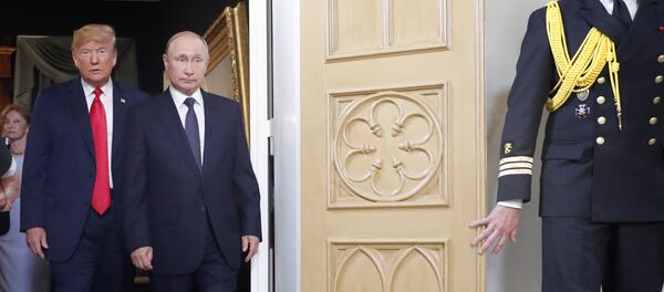 Президент России Владимир Путин и президент США Дональд Трамп - Sputnik Молдова