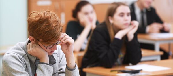 Examen - Sputnik Moldova