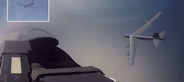 Interceptarea bombardierelor strategice americane de către aviația rusă - Sputnik Moldova