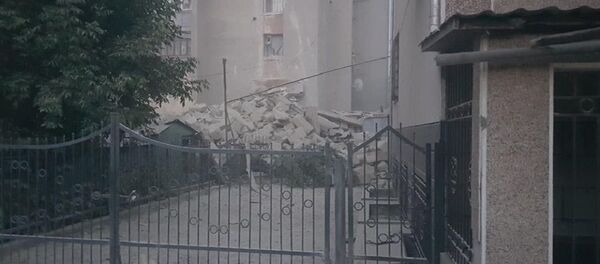 В Атаках рухнула часть девятиэтажного дома - Sputnik Молдова